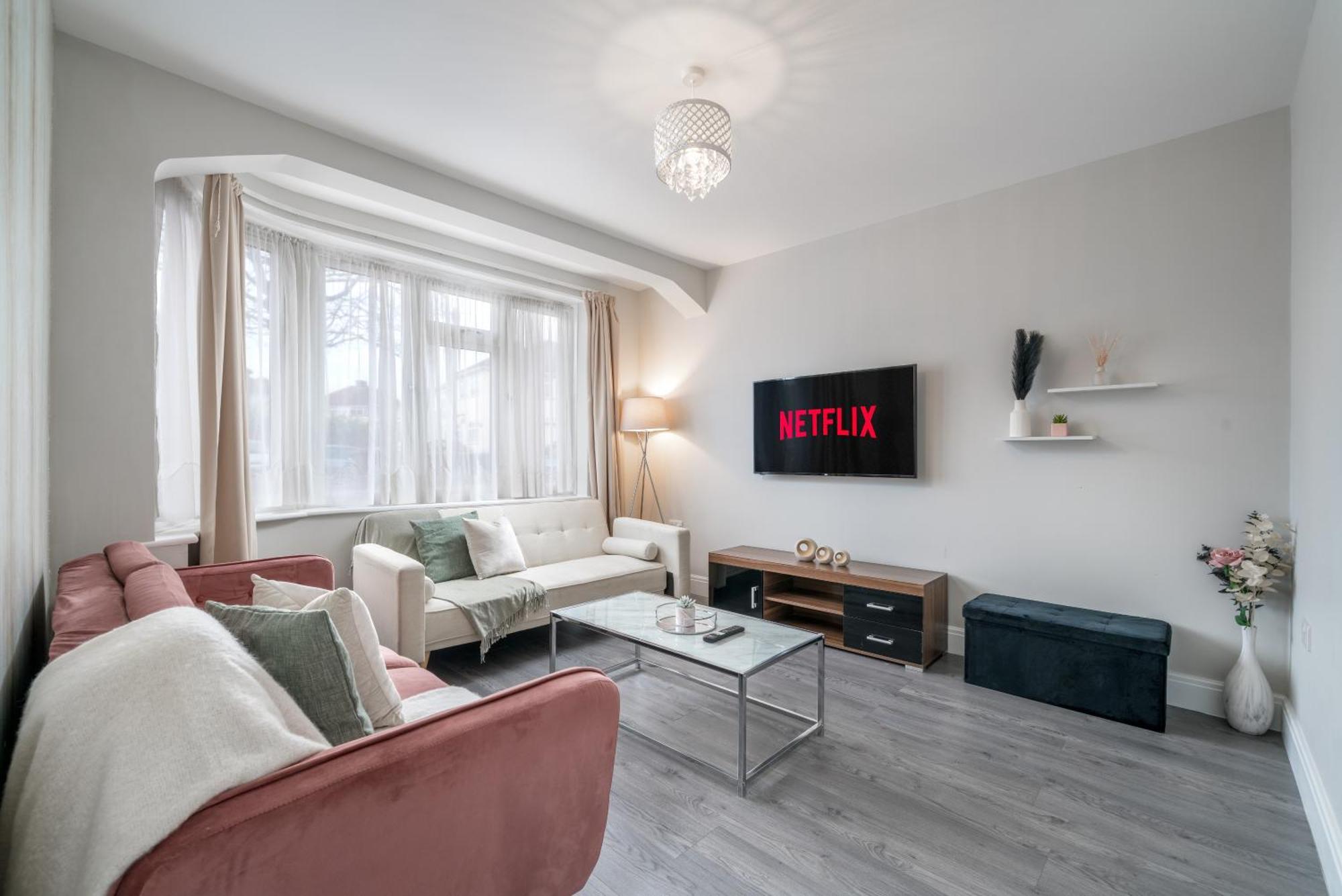 Lux 3Bed Near Wembley With Parking By Oceana Group - Sleeps 8 Lejlighed Harrow Eksteriør billede